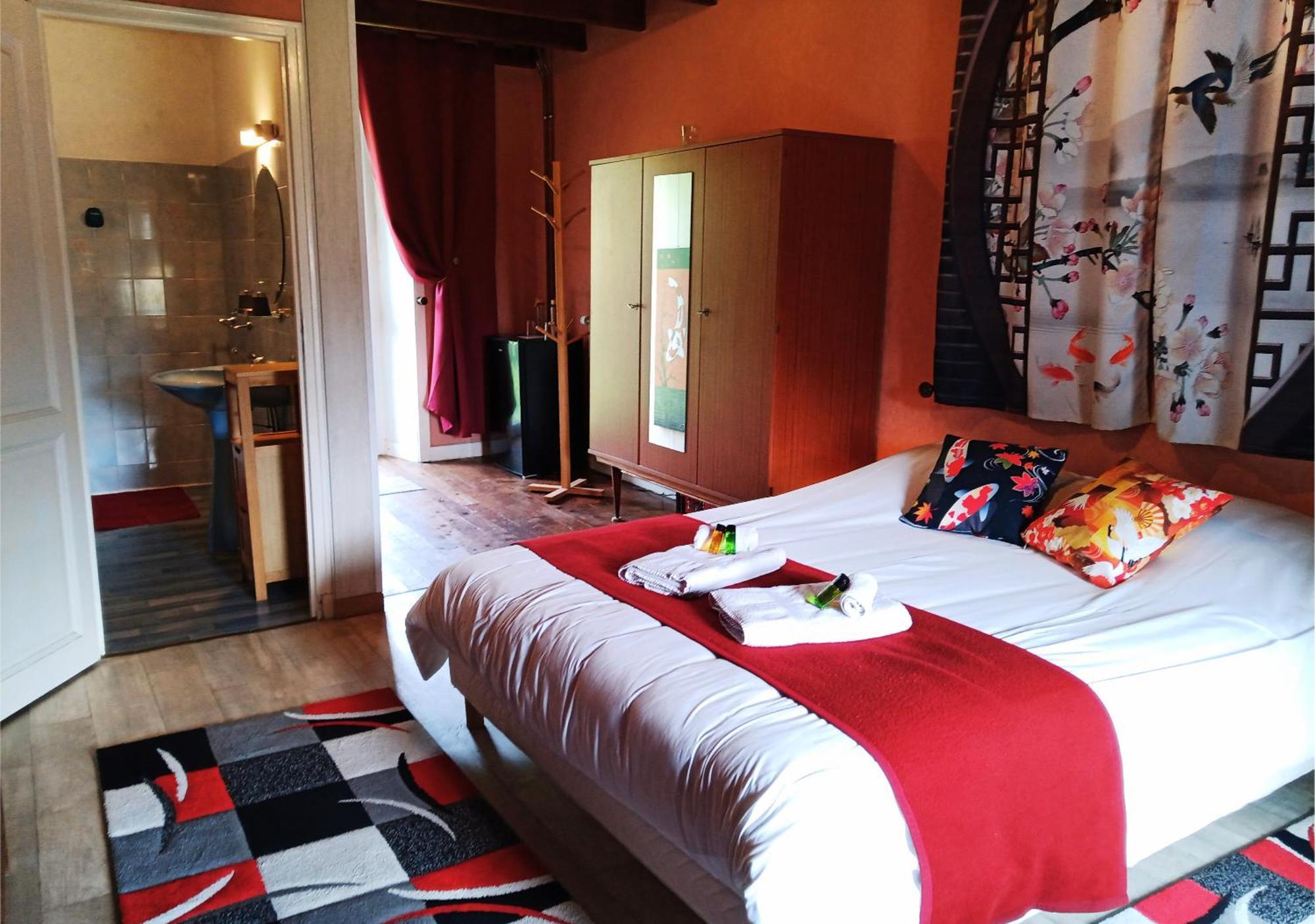 La Synchronicite - Chambres D'Hotes Saint-Sauveur-Villages ภายนอก รูปภาพ