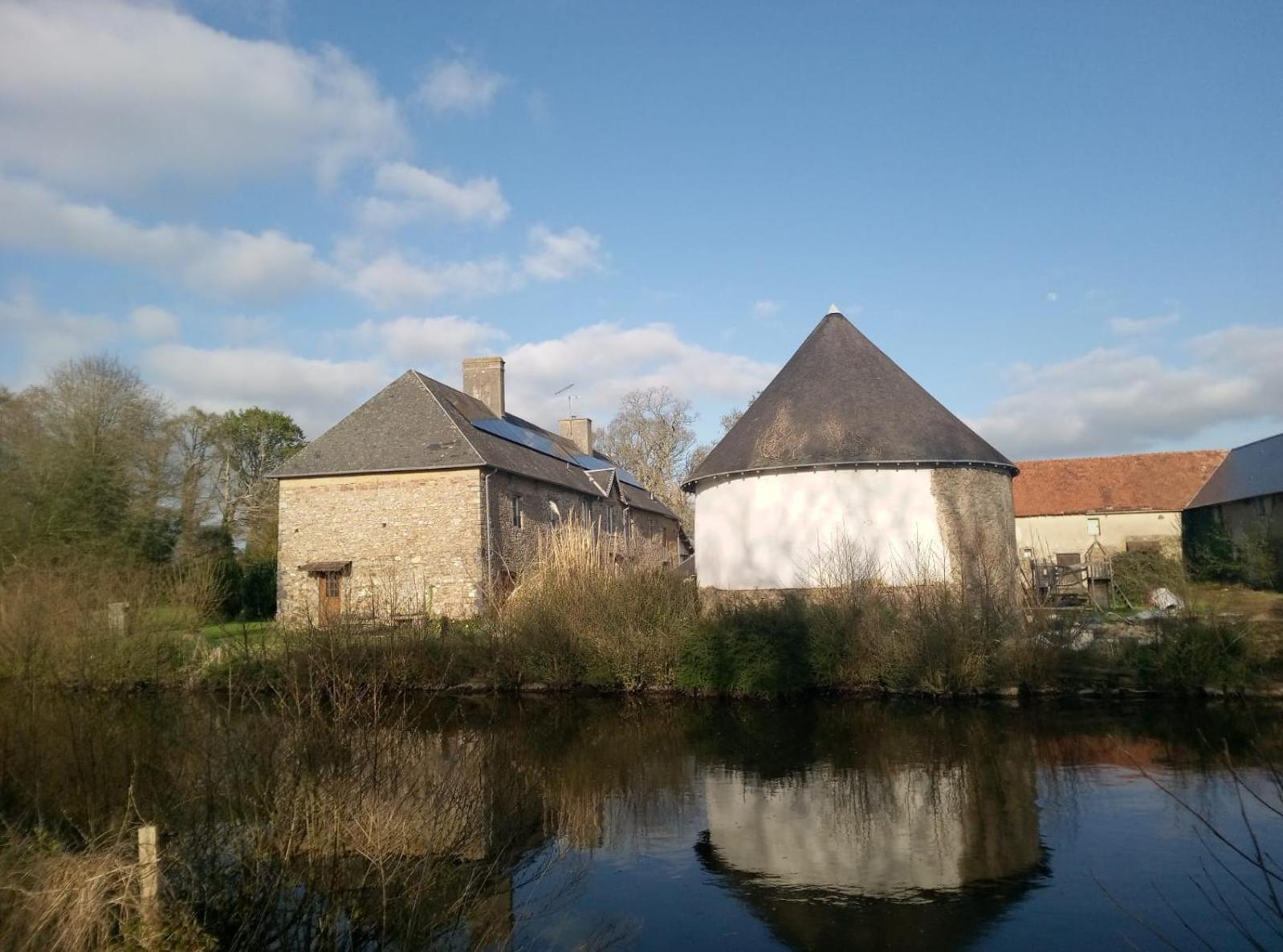 La Synchronicite - Chambres D'Hotes Saint-Sauveur-Villages ภายนอก รูปภาพ